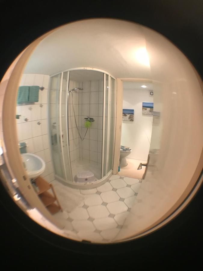 Nias Guesthouse ラインベーク エクステリア 写真
