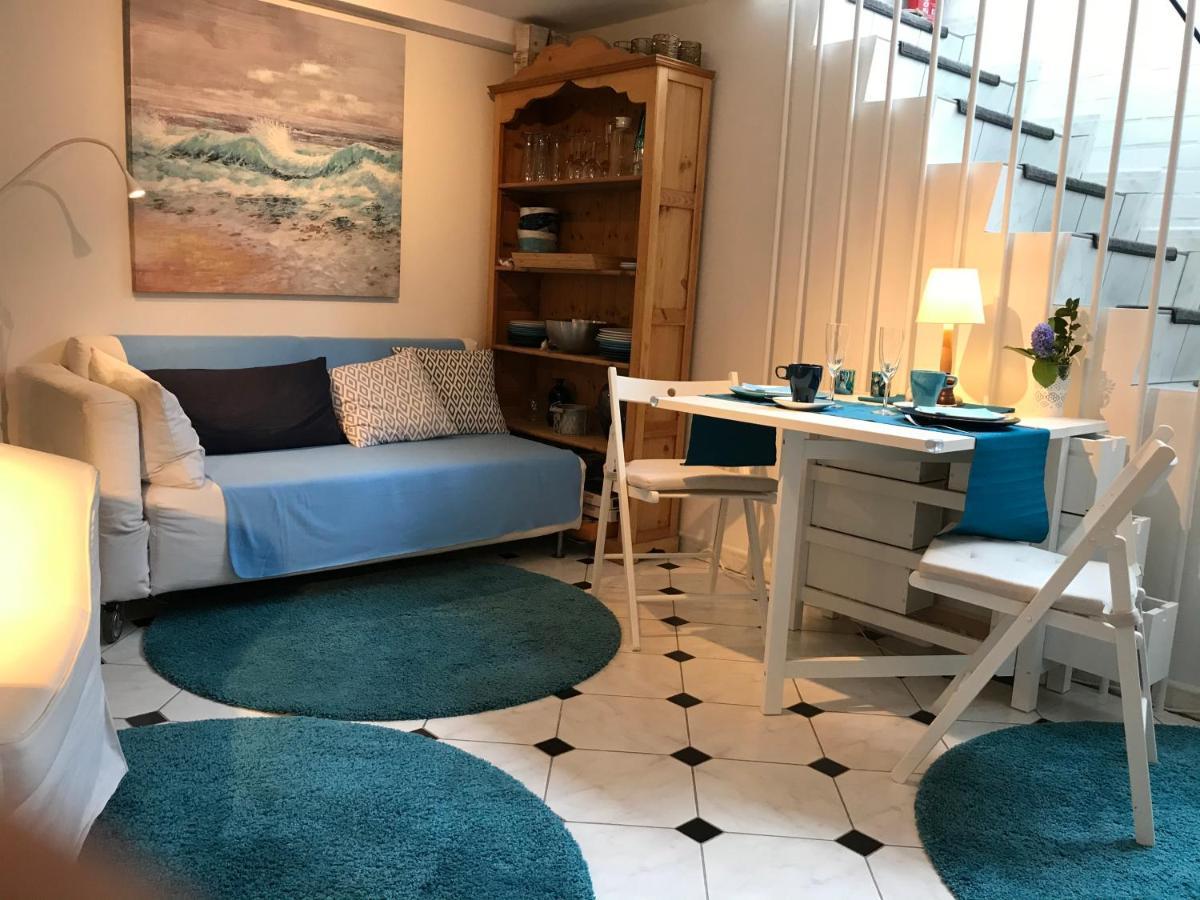 Nias Guesthouse ラインベーク エクステリア 写真