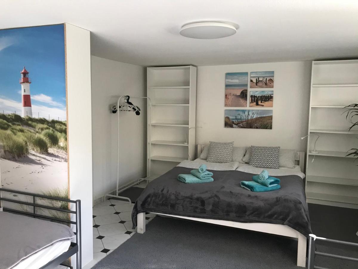 Nias Guesthouse ラインベーク エクステリア 写真